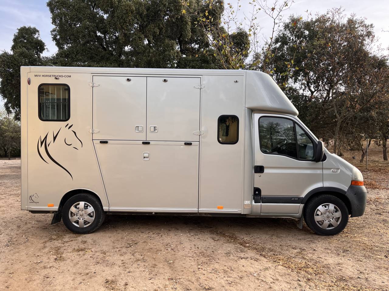 Horsebox HGV Renault Master 2007 Used