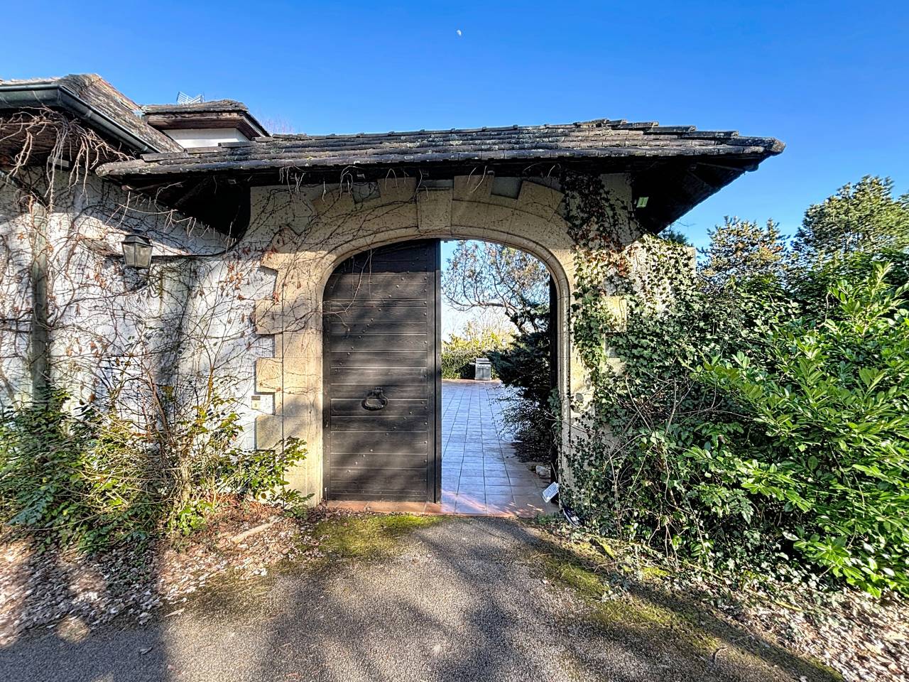 Luxurious equestrian property  Ain