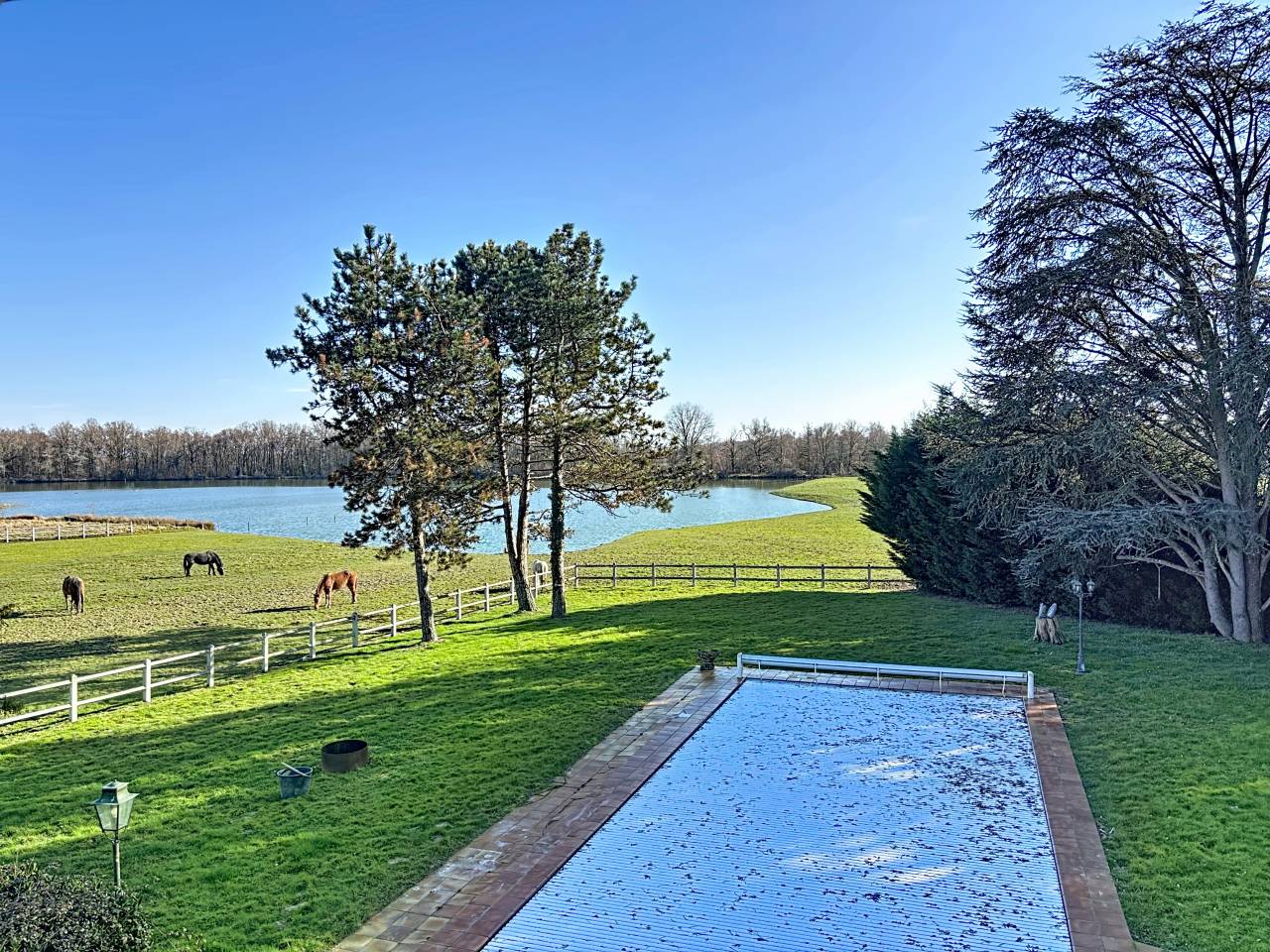 Luxurious equestrian property  Ain