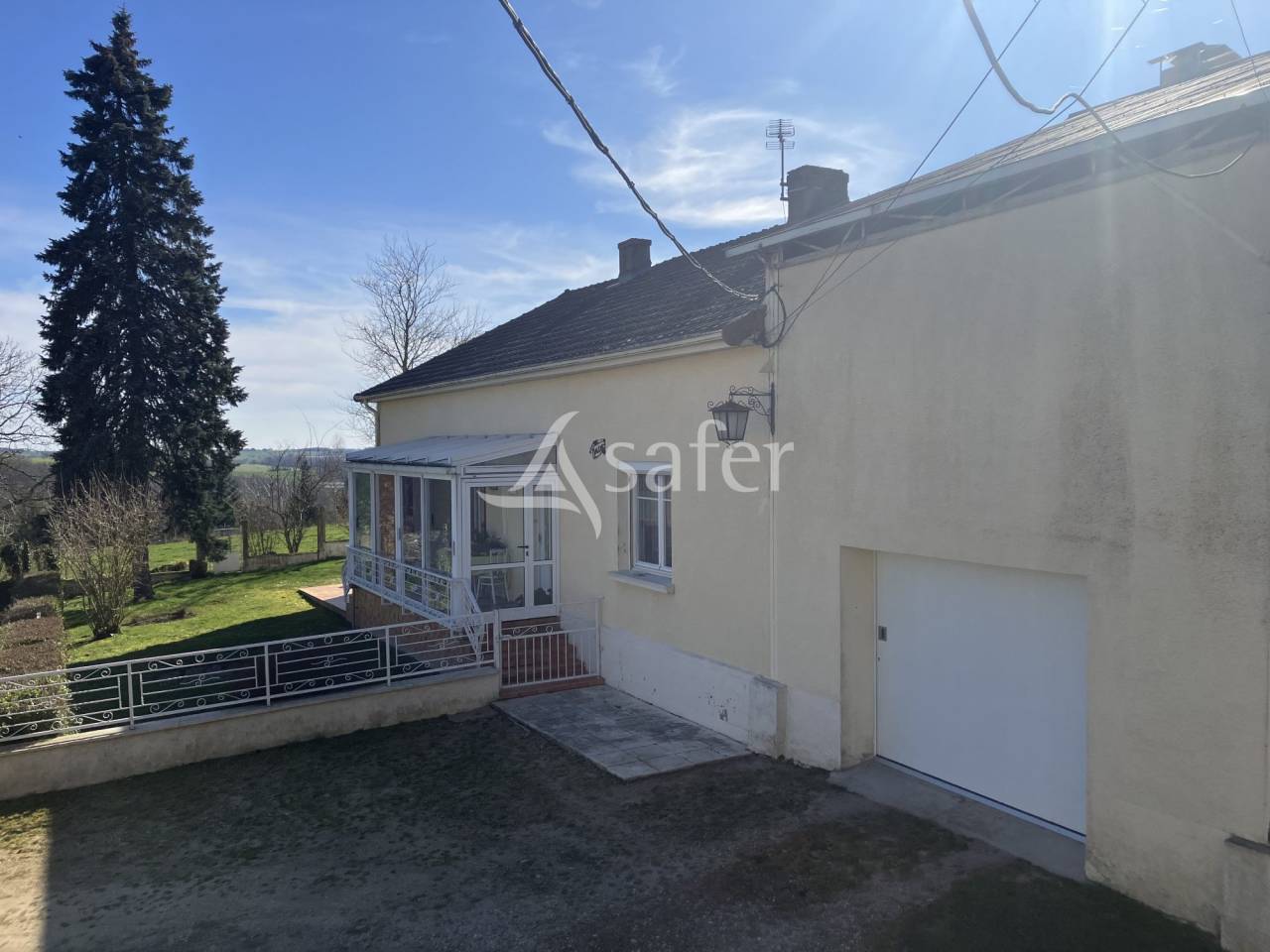 Other country property  Sa&ocirc;ne-et-Loire