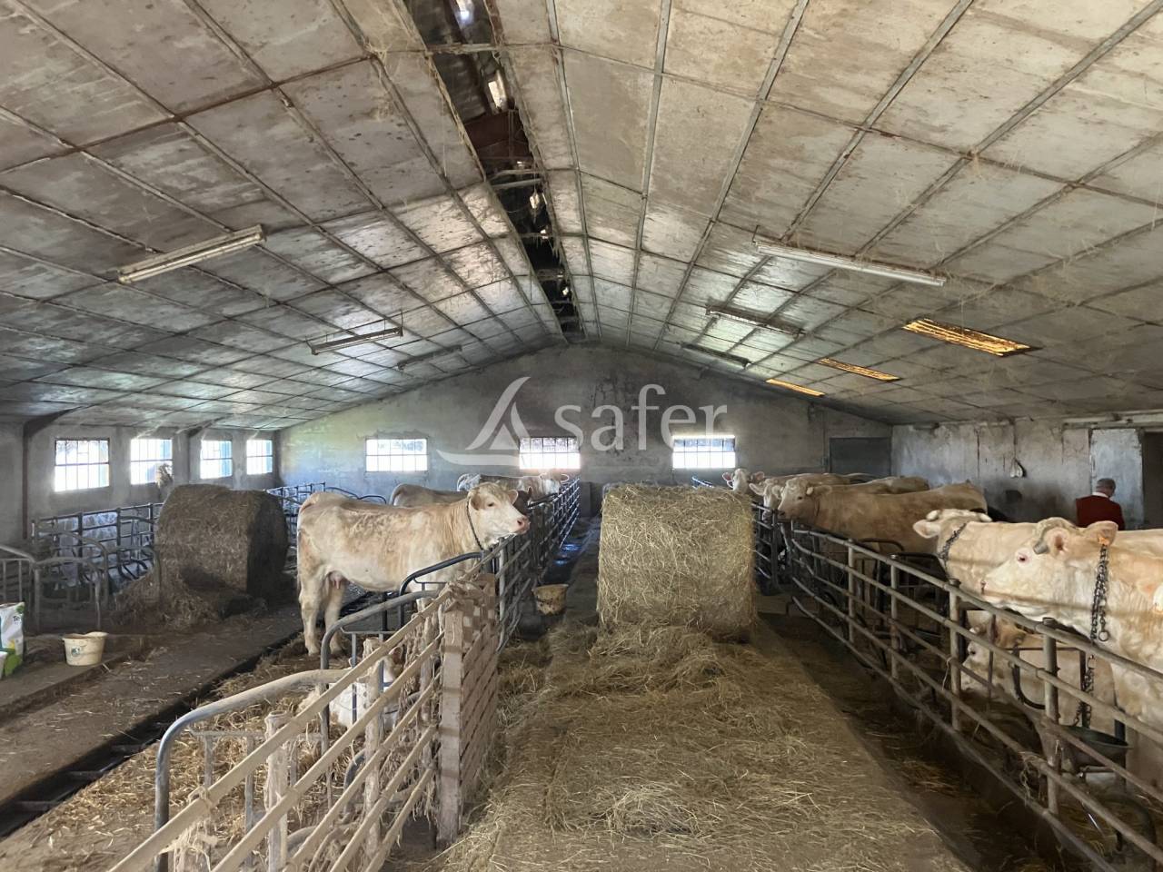 Other country property  Sa&ocirc;ne-et-Loire