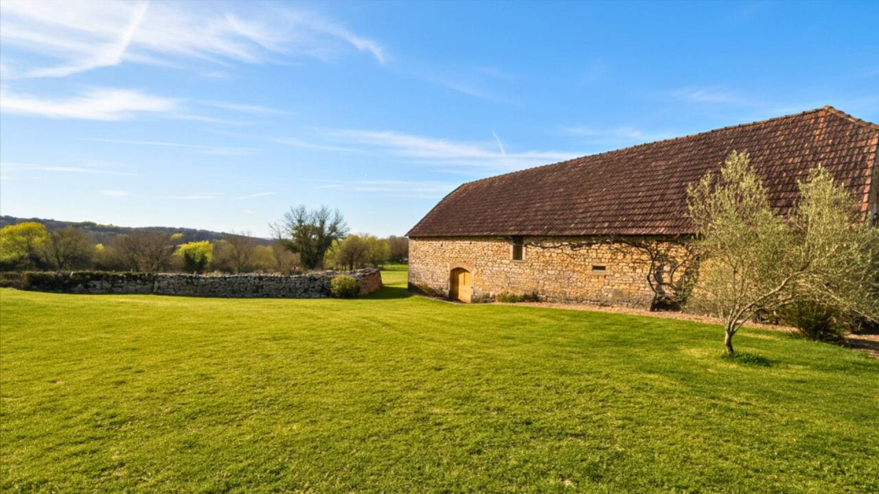 Luxurious equestrian property  Lot