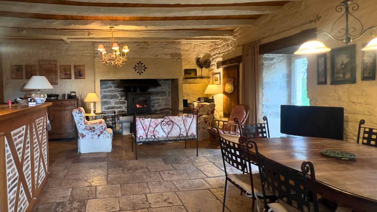 Luxurious equestrian property  Lot