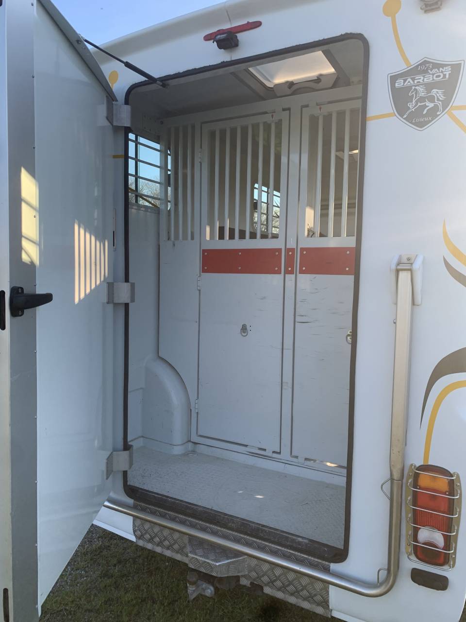 Horsebox HGV Barbot Renault MASTER 2.3L DCI 165CV TWIN TURBO 2016 Used