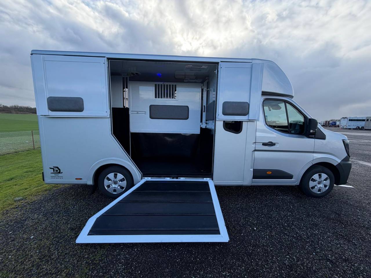 Horsebox HGV TBST Renault Master 2026 New