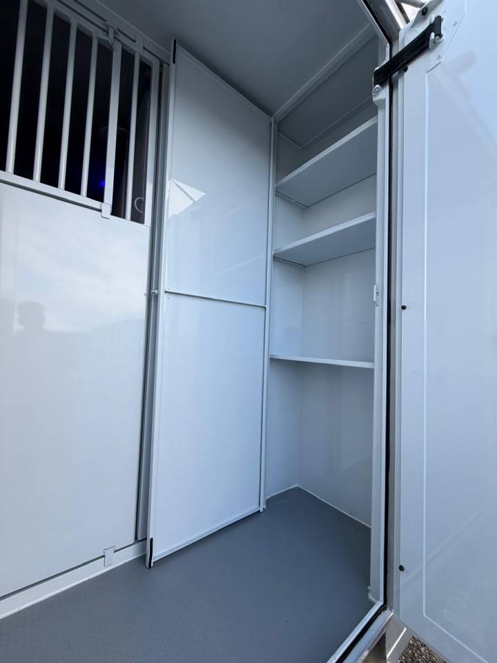 Horsebox HGV TBST Renault Master 2026 New