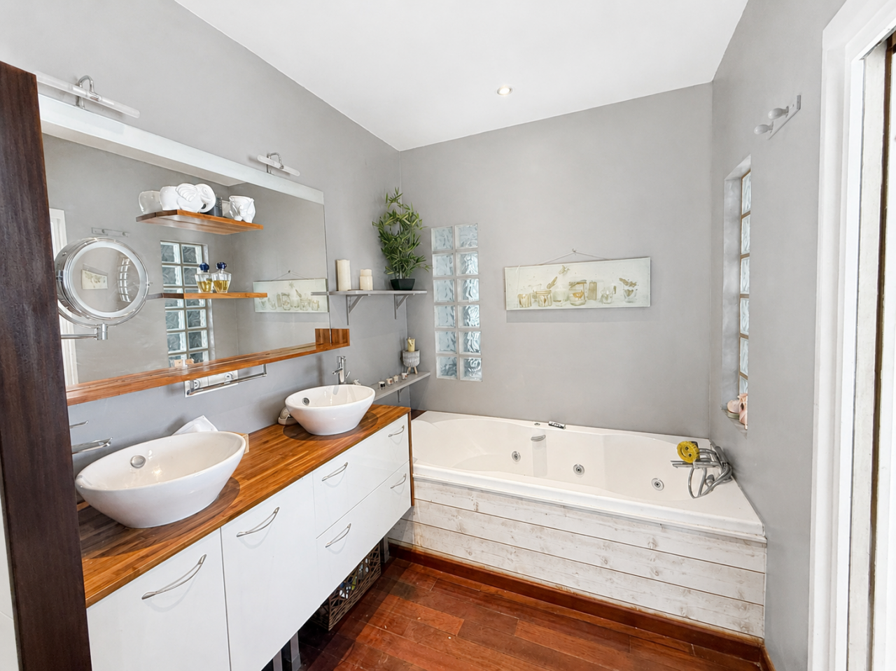 Equestrian property  Gironde