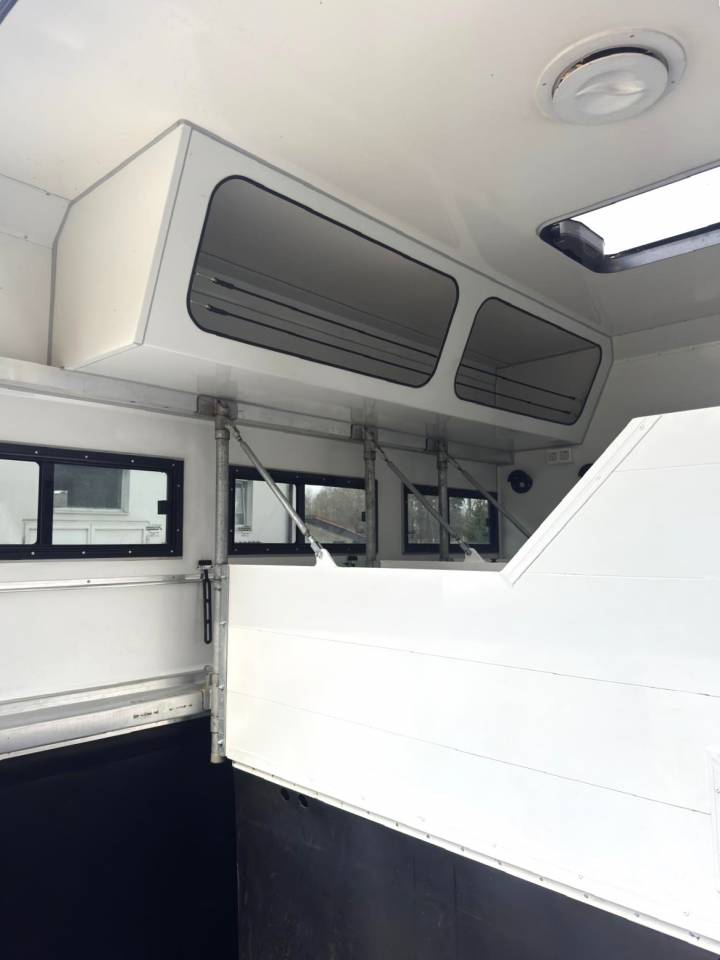 Horsebox NON-HGV Mercedes MERCEDES-BENZ 0 Used