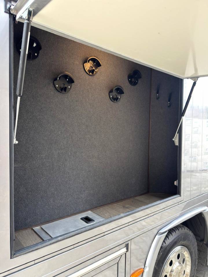 Horsebox NON-HGV Mercedes MERCEDES-BENZ 0 Used