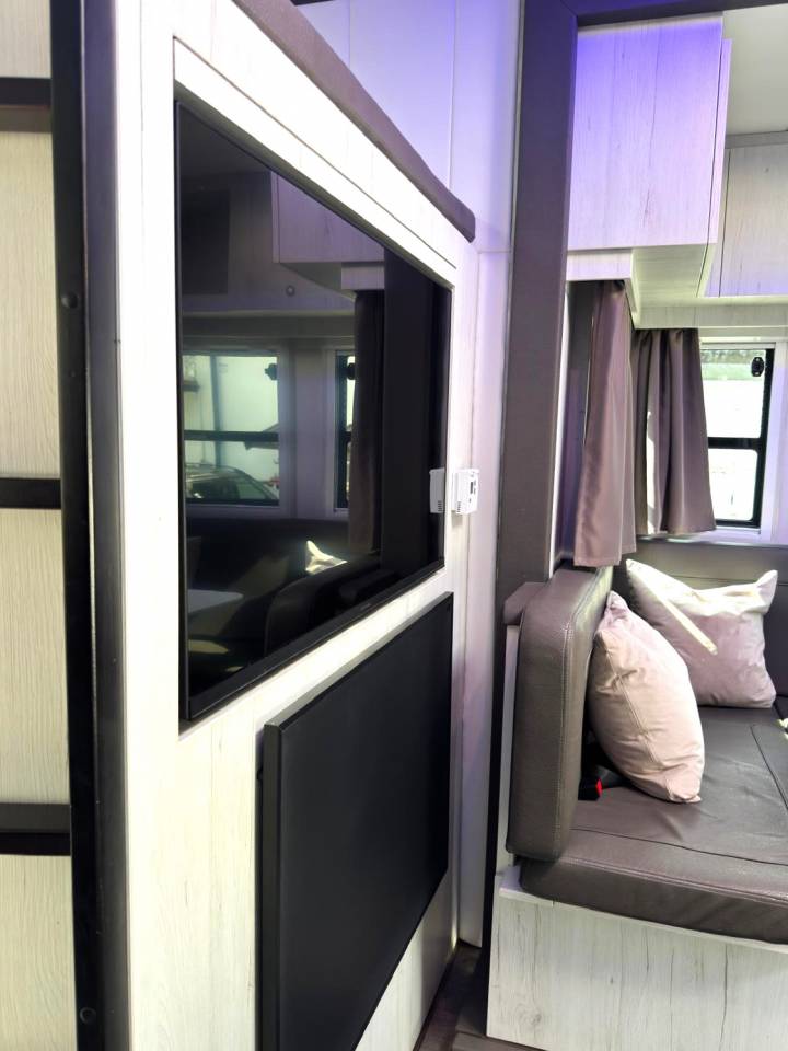 Horsebox NON-HGV Mercedes MERCEDES-BENZ 0 Used