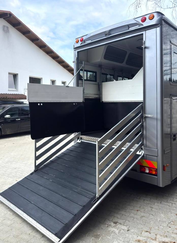 Horsebox NON-HGV Mercedes MERCEDES-BENZ 0 Used