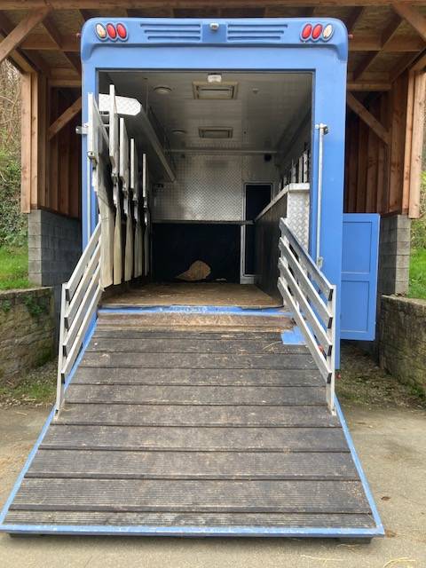 Horsebox NON-HGV Renault 44HH1 2011 Used