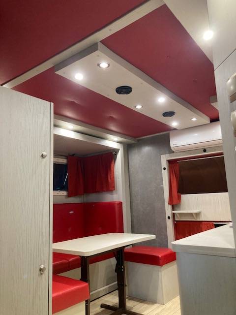 Horsebox NON-HGV Renault 44HH1 2011 Used