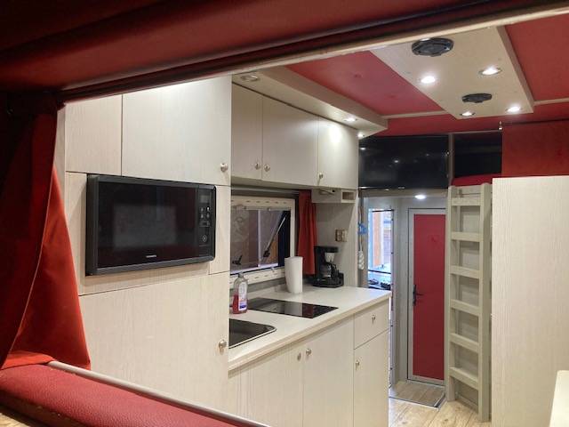 Horsebox NON-HGV Renault 44HH1 2011 Used