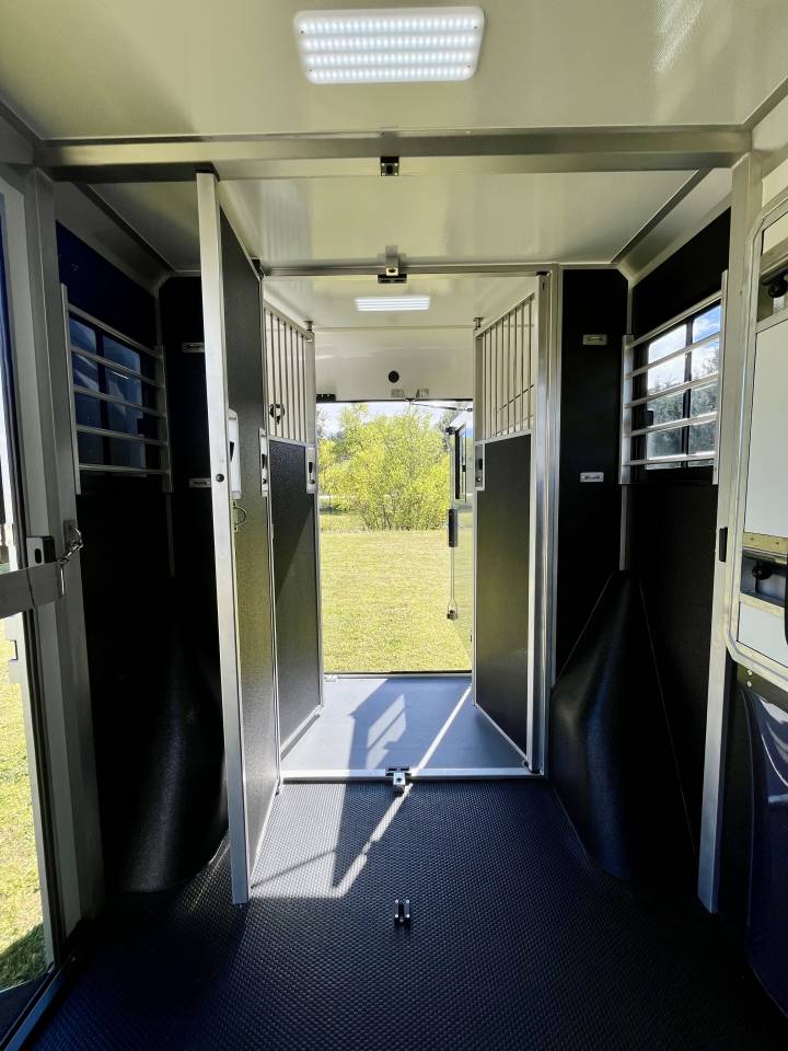 Horsebox HGV STX  2026 New