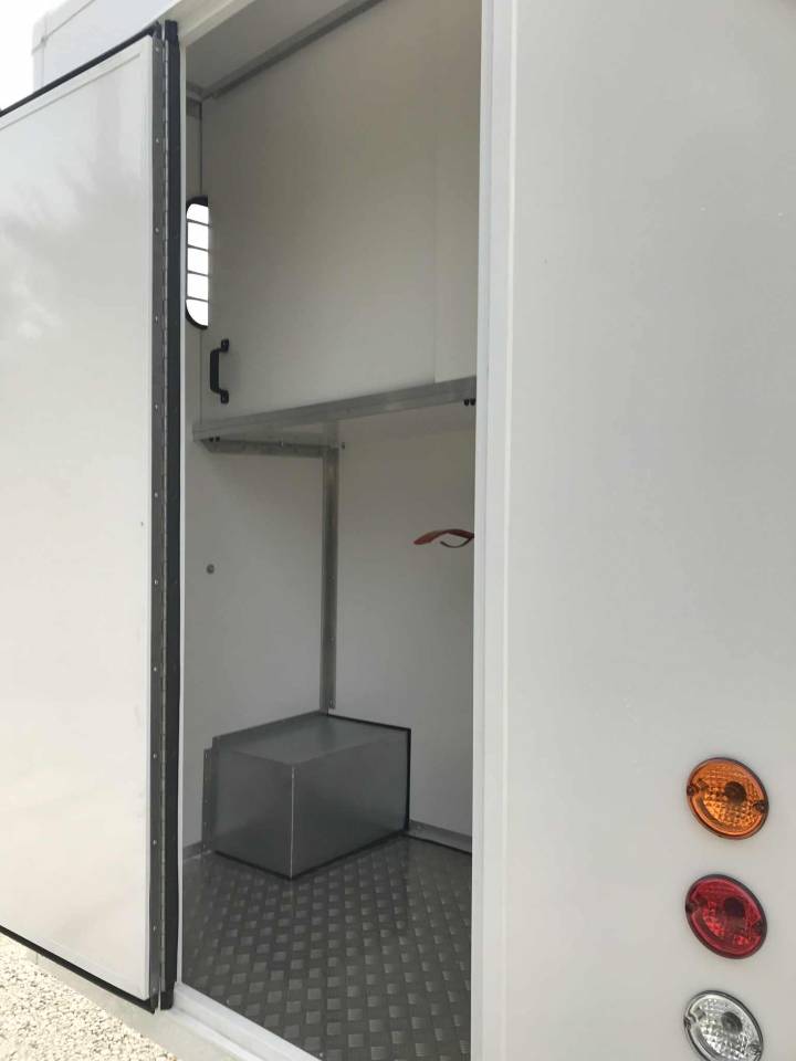 Horsebox HGV Renault  2017 Used