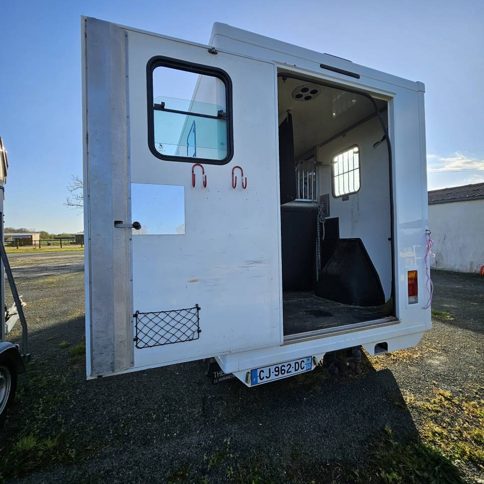 Horsebox HGV Peugeot Boxer  2012 Used