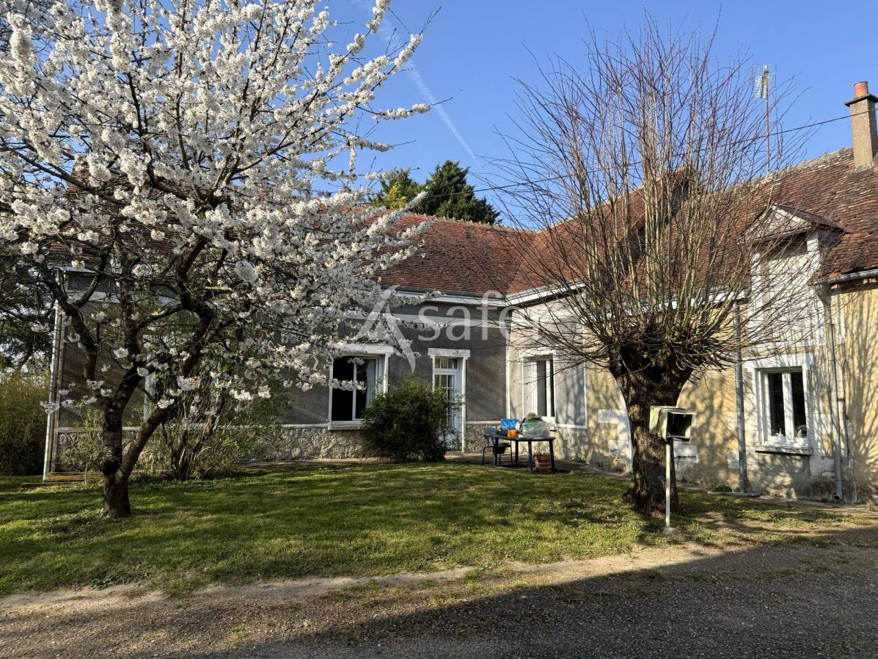 Equestrian property  Indre-et-Loire