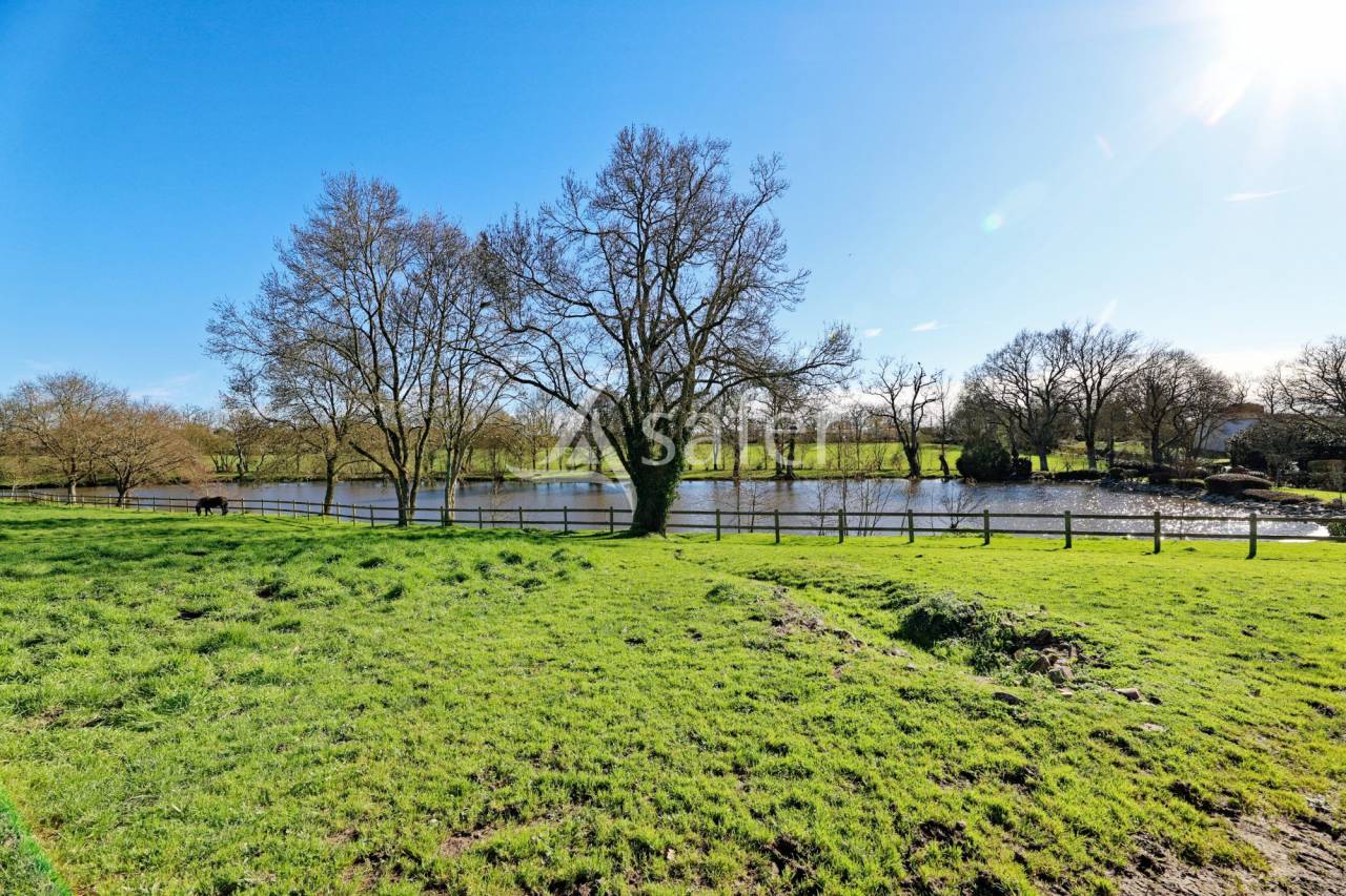 Equestrian property  Vend&eacute;e