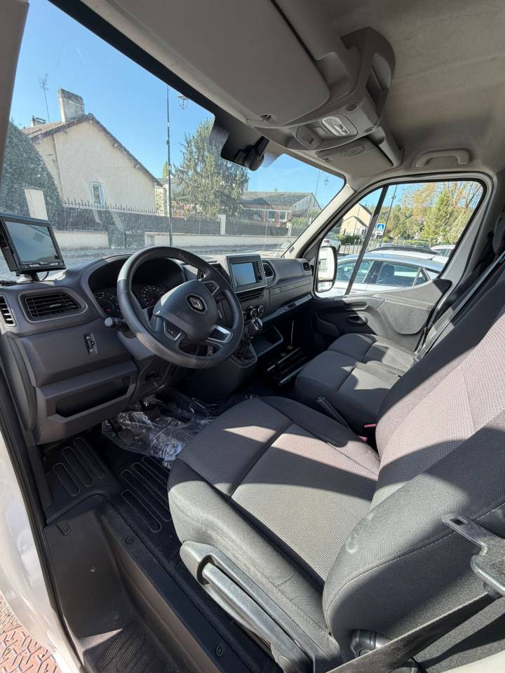 Horsebox HGV Renault  2020 Used