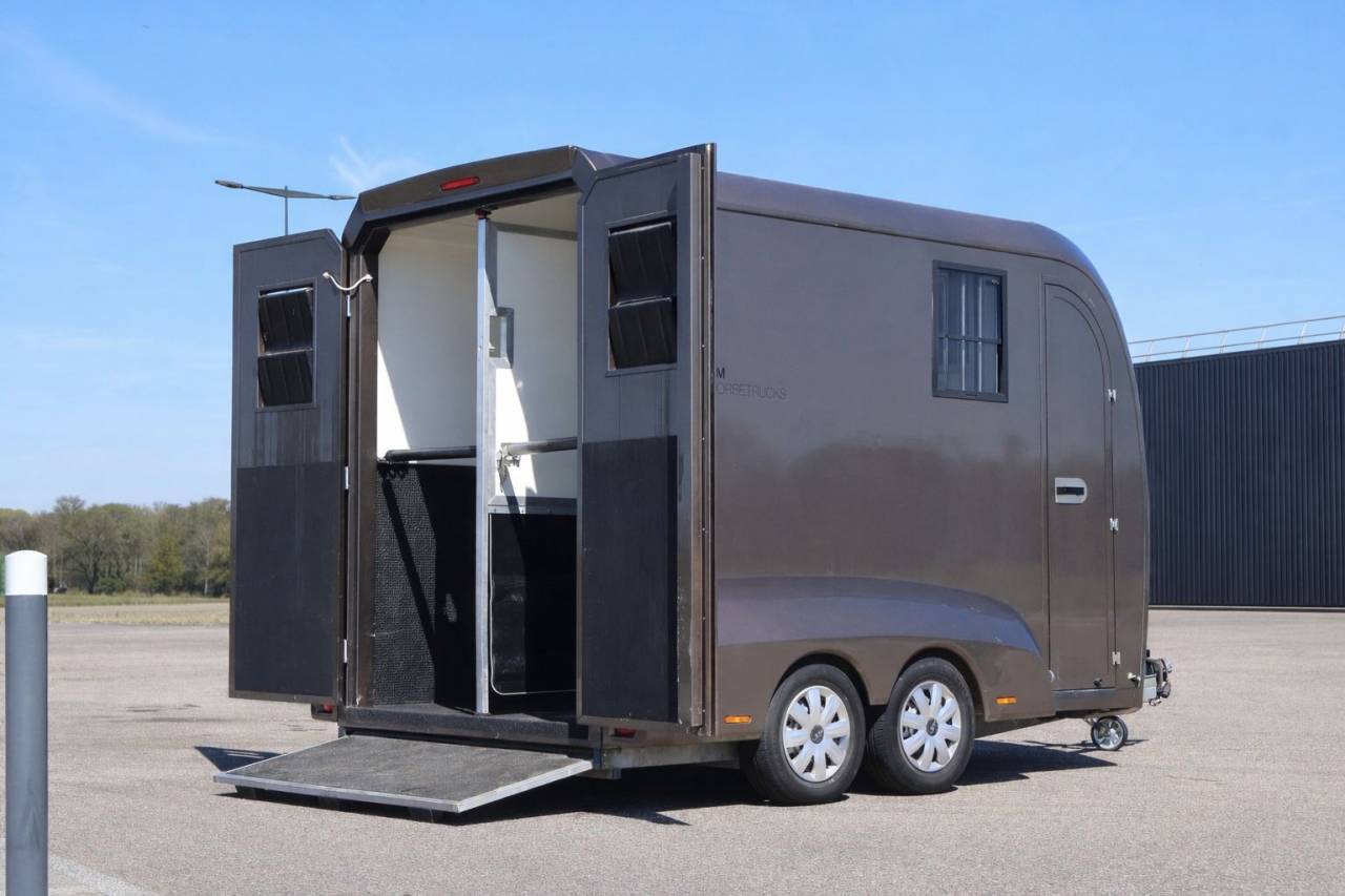 Horse trailer STX EXCLUSIVE TRAILER STALLE 2 Stalls 2021 Used