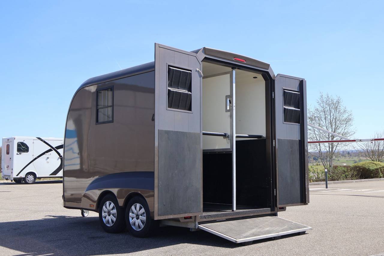 Horse trailer STX EXCLUSIVE TRAILER STALLE 2 Stalls 2021 Used