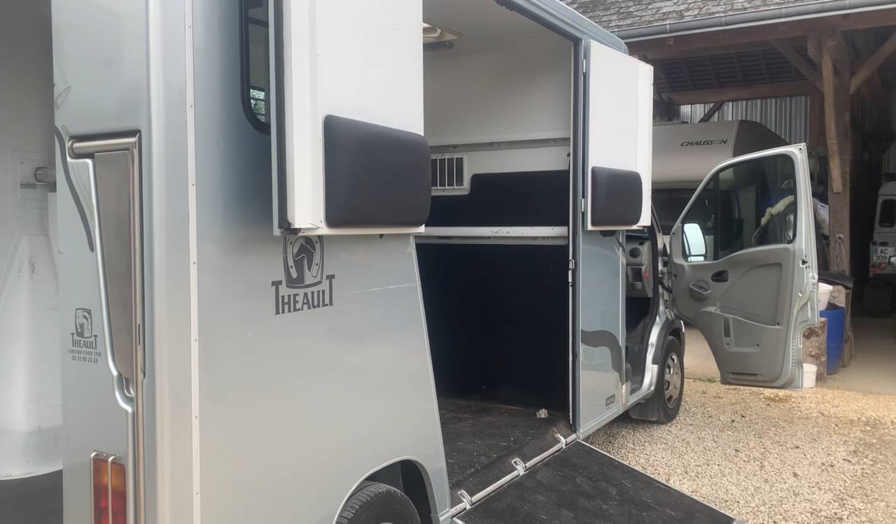 Horsebox HGV Theault  2007 Used