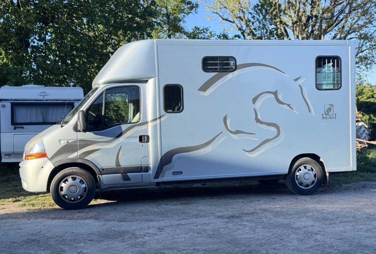Horsebox HGV Theault  2007 Used