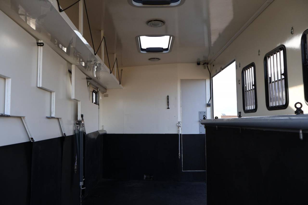 Horsebox NON-HGV Man MAN TGA 26.430 JL POP OUT 2006 Used