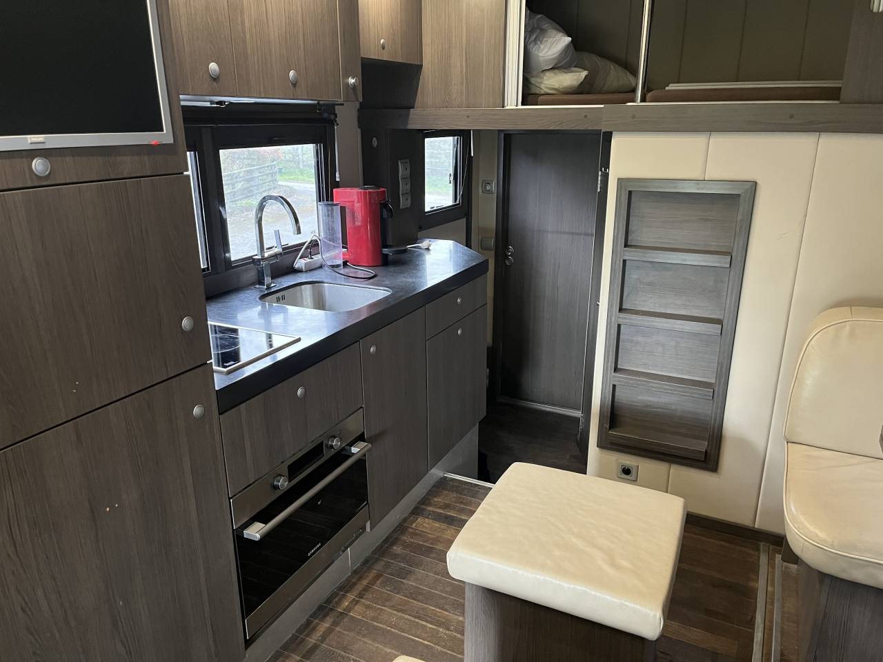 Horsebox NON-HGV Renault MAGNUM STX 2011 Used