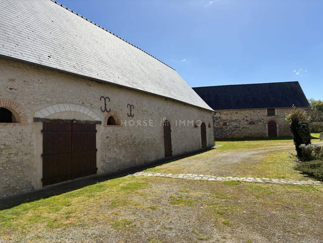 Equestrian property  Sarthe