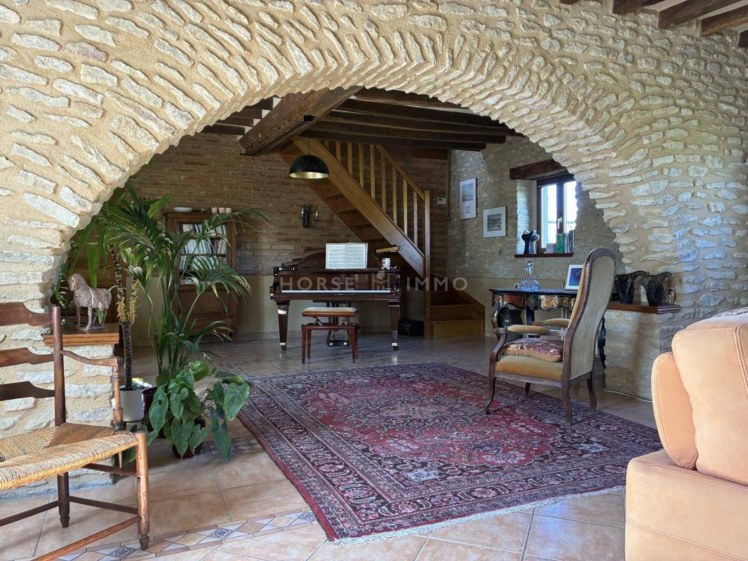 Equestrian property  Sarthe