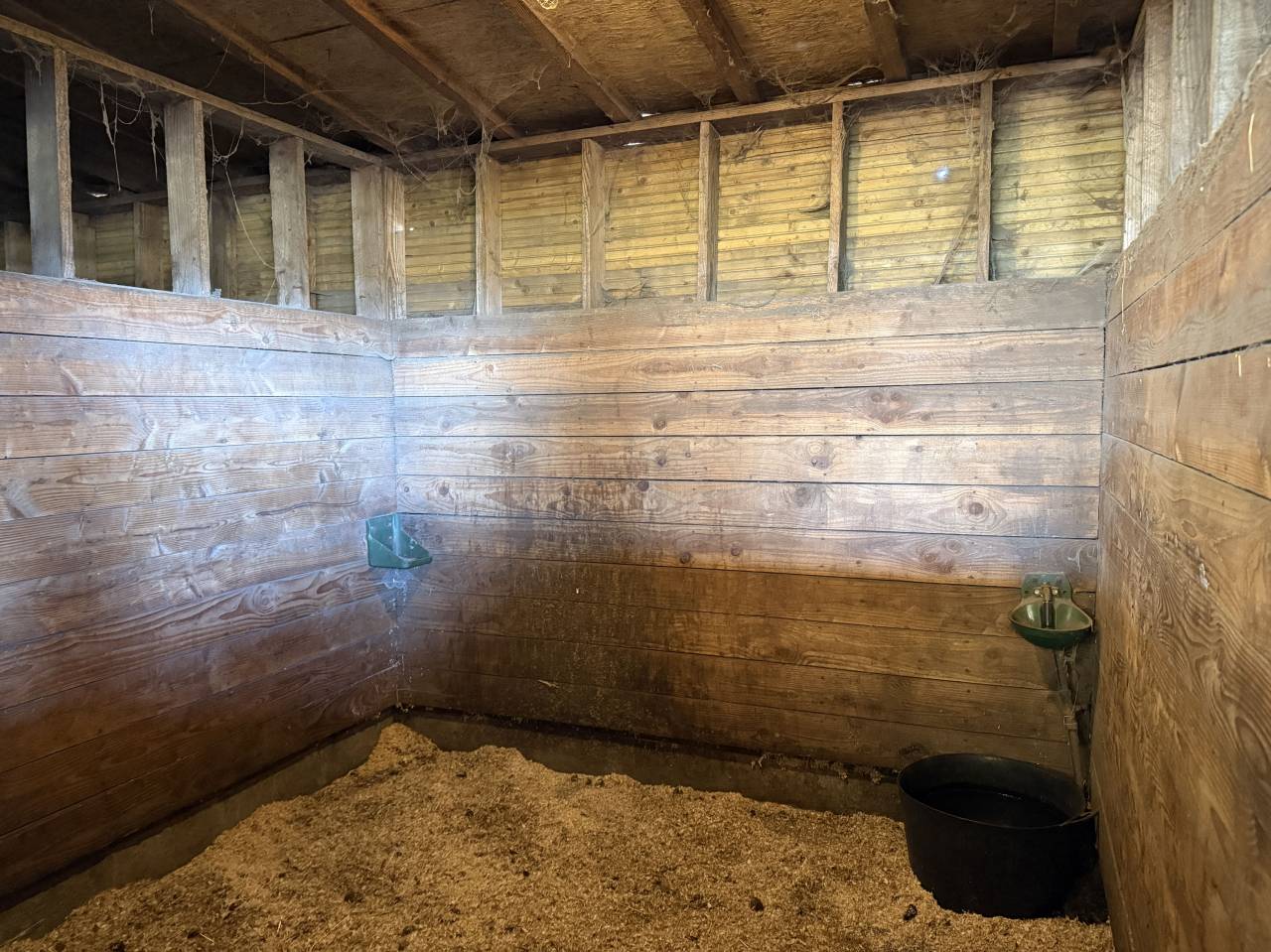 Livery yard  Gironde