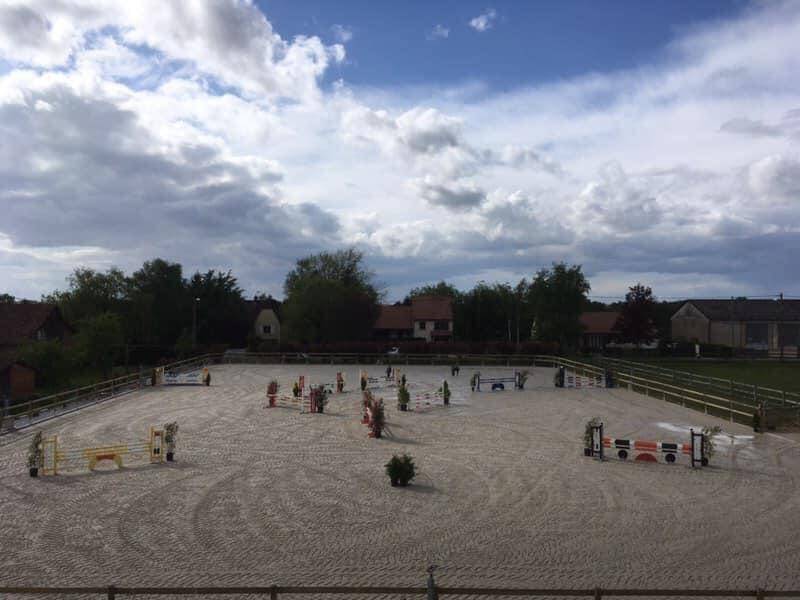 Riding school  Sa&ocirc;ne-et-Loire
