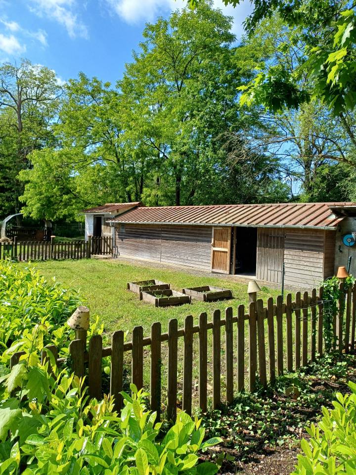 Equestrian property  Landes