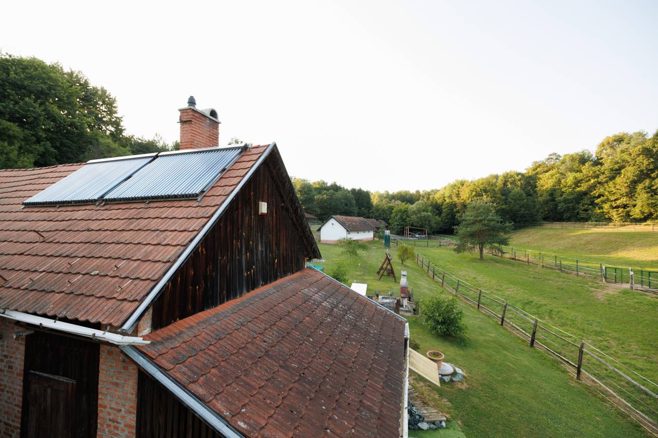 Large family home on a 78897 m&sup2; land 