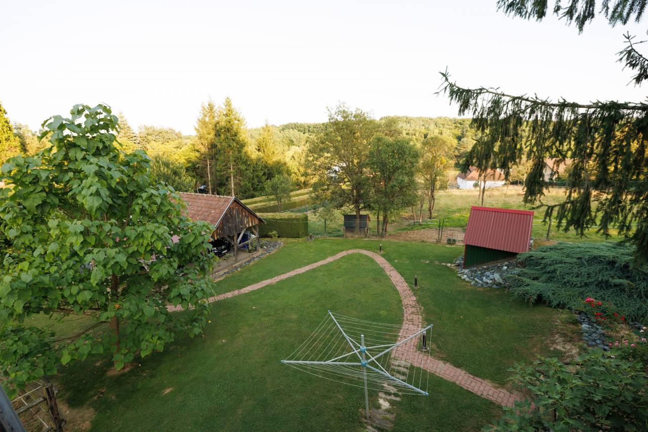 Large family home on a 78897 m&sup2; land 