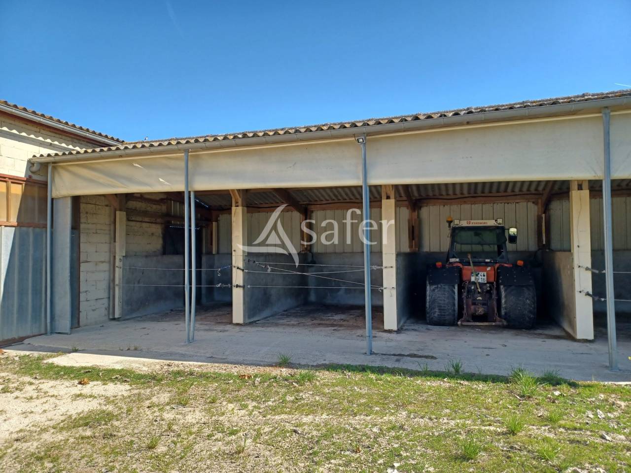 Equestrian property  Charente