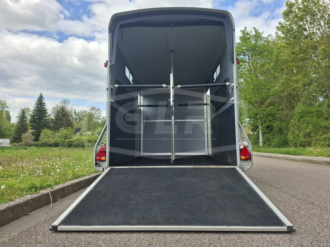 Horse trailer Cheval Liberte Multimax 2 Stalls 2023 Used