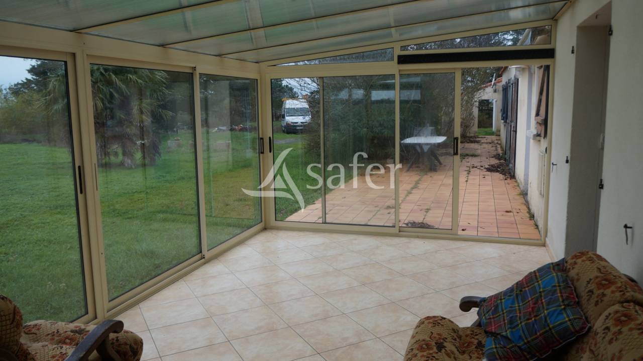 Equestrian property  Vend&eacute;e