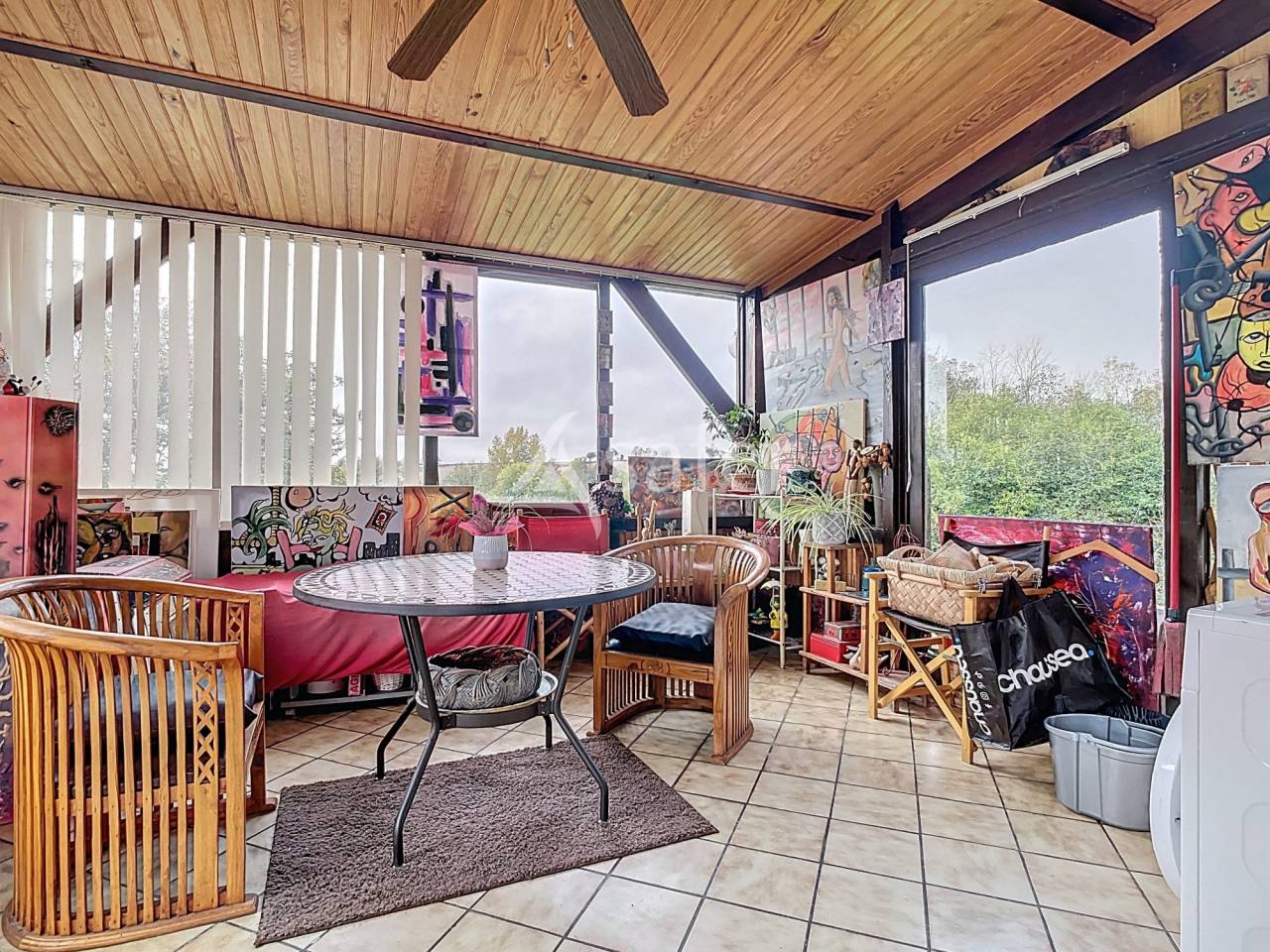 Other country property  Vend&eacute;e