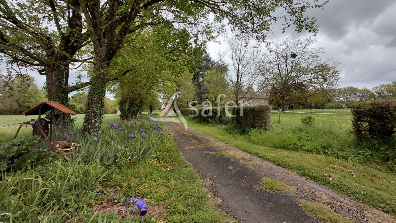 Equestrian property  Deux-S&egrave;vres
