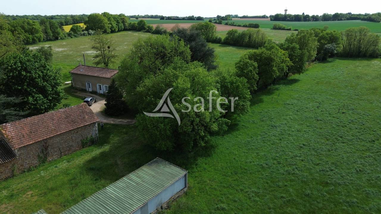Equestrian property  Deux-S&egrave;vres