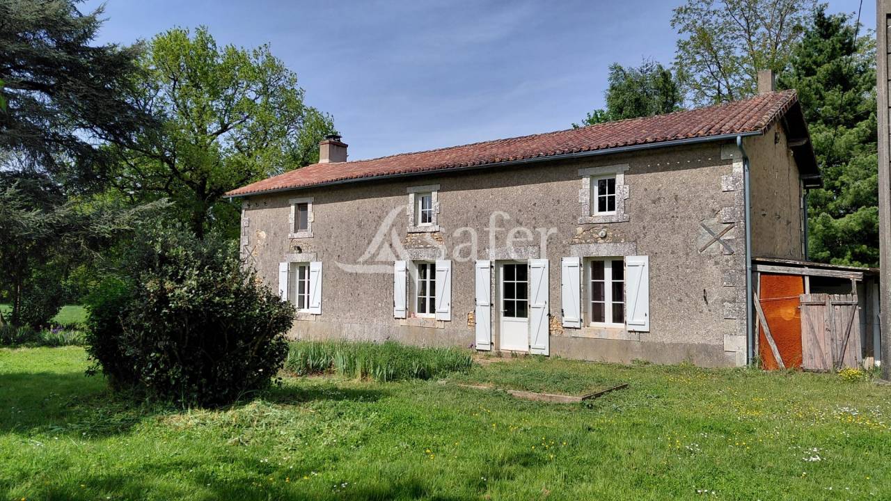 Equestrian property  Deux-S&egrave;vres
