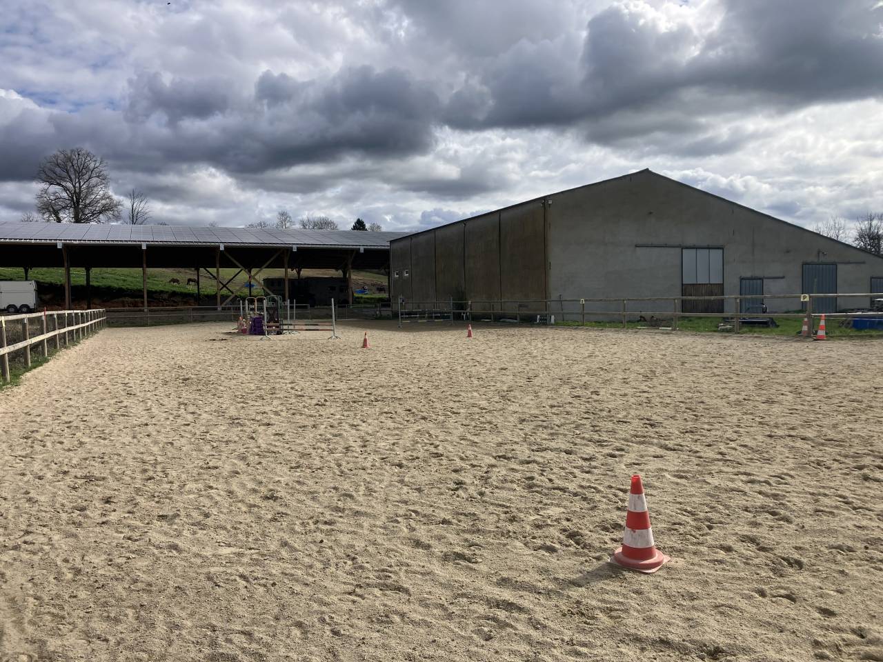Riding school  Puy-de-D&ocirc;me