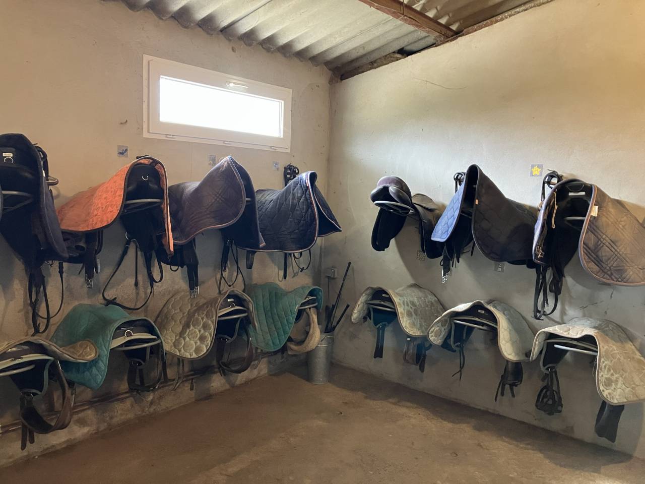 Riding school  Puy-de-D&ocirc;me