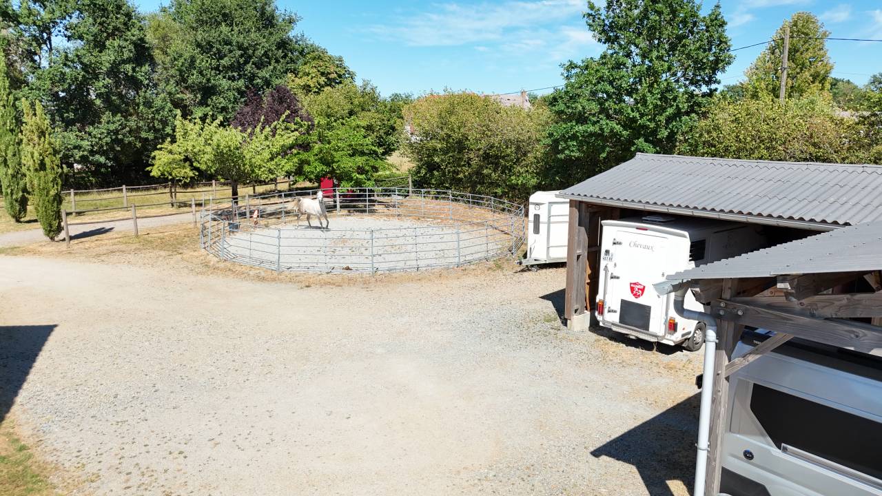 Luxurious equestrian property  Creuse