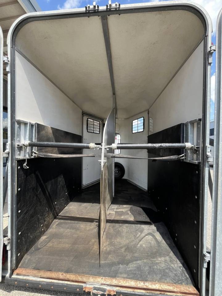 Horse trailer Fautras  2 Stalls 2016 Used