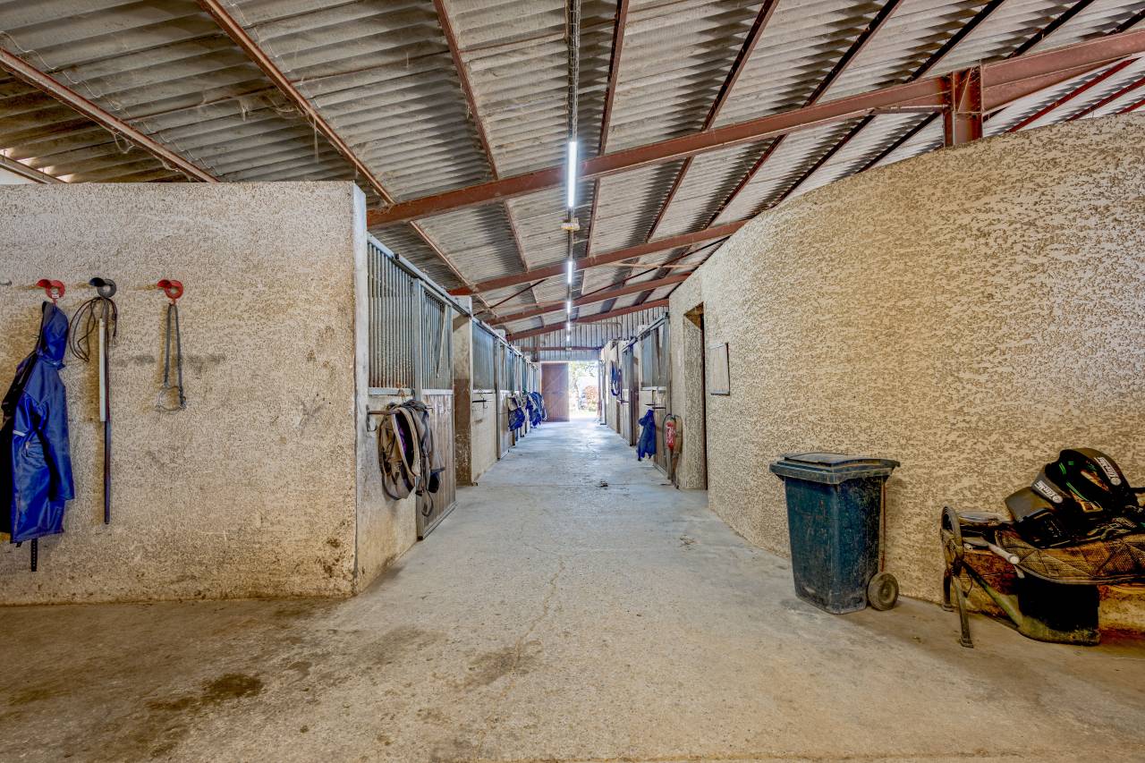 Livery yard  H&eacute;rault